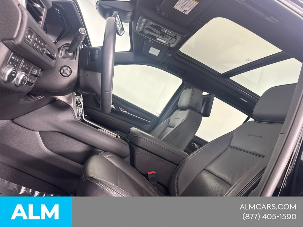 Used 2024 GMC Yukon Denali w/ Advanced Technology Package AWD/4WD image 40