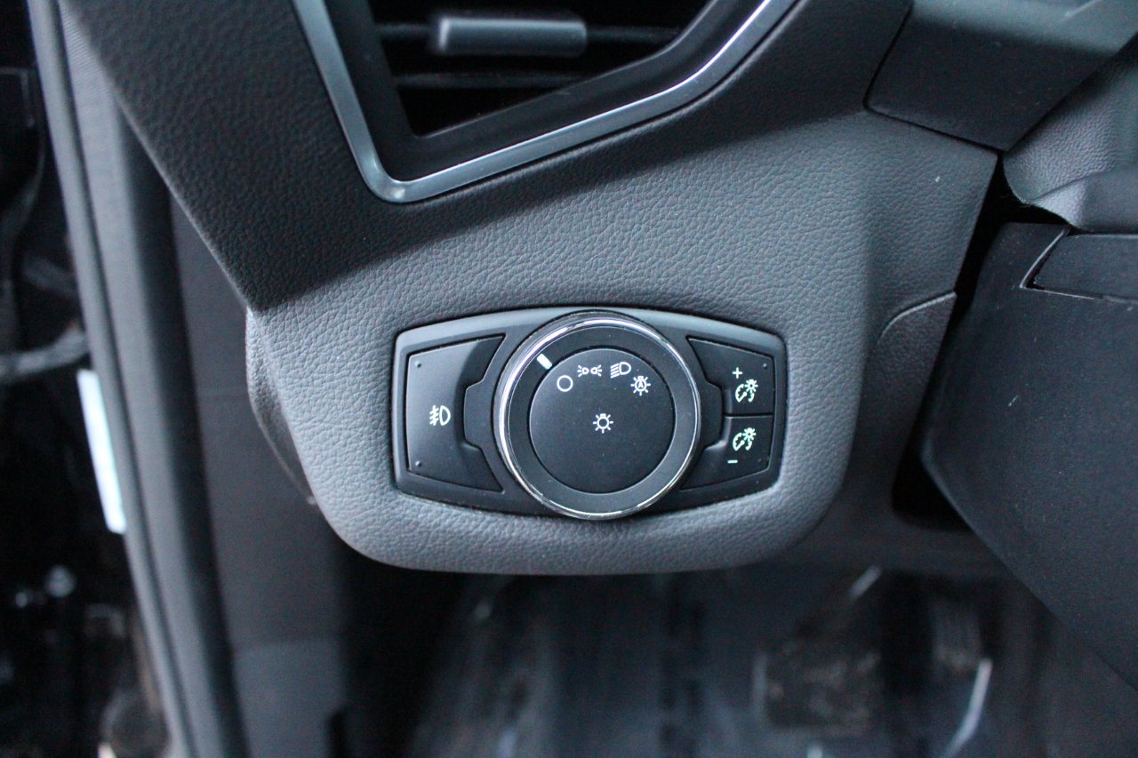 Used 2013 Ford C-MAX SEL image 17