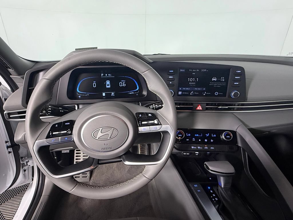 Used 2026 Hyundai Elantra Sport FWD image 13