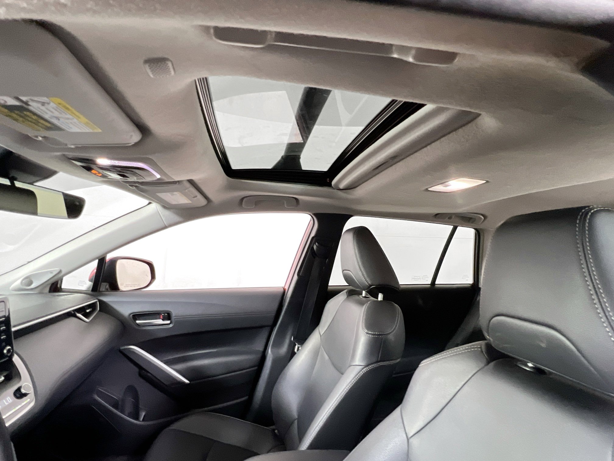 Used 2022 Toyota Corolla Cross XLE w/ Convenience Package AWD/4WD image 21