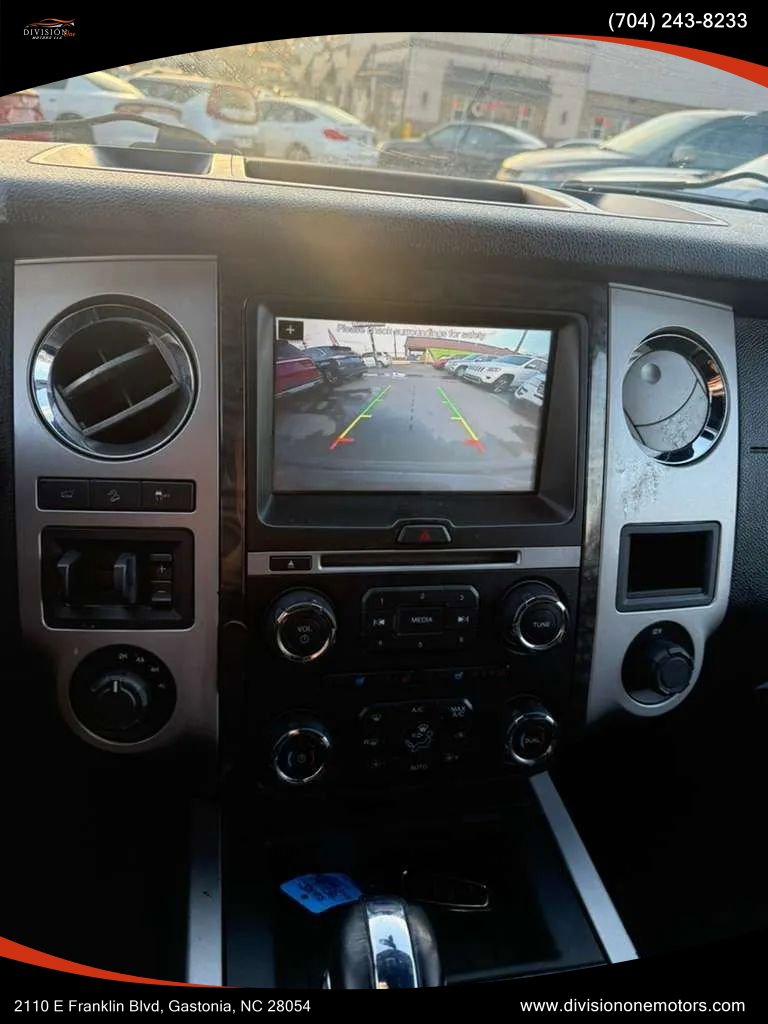 Used 2016 Ford Expedition Limited w/ Equipment Group 301A AWD/4WD image 19