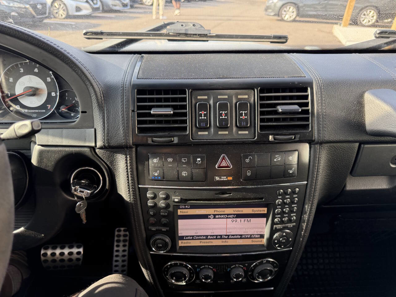 Used 2011 Mercedes-Benz G 55 AMG 4MATIC image 23