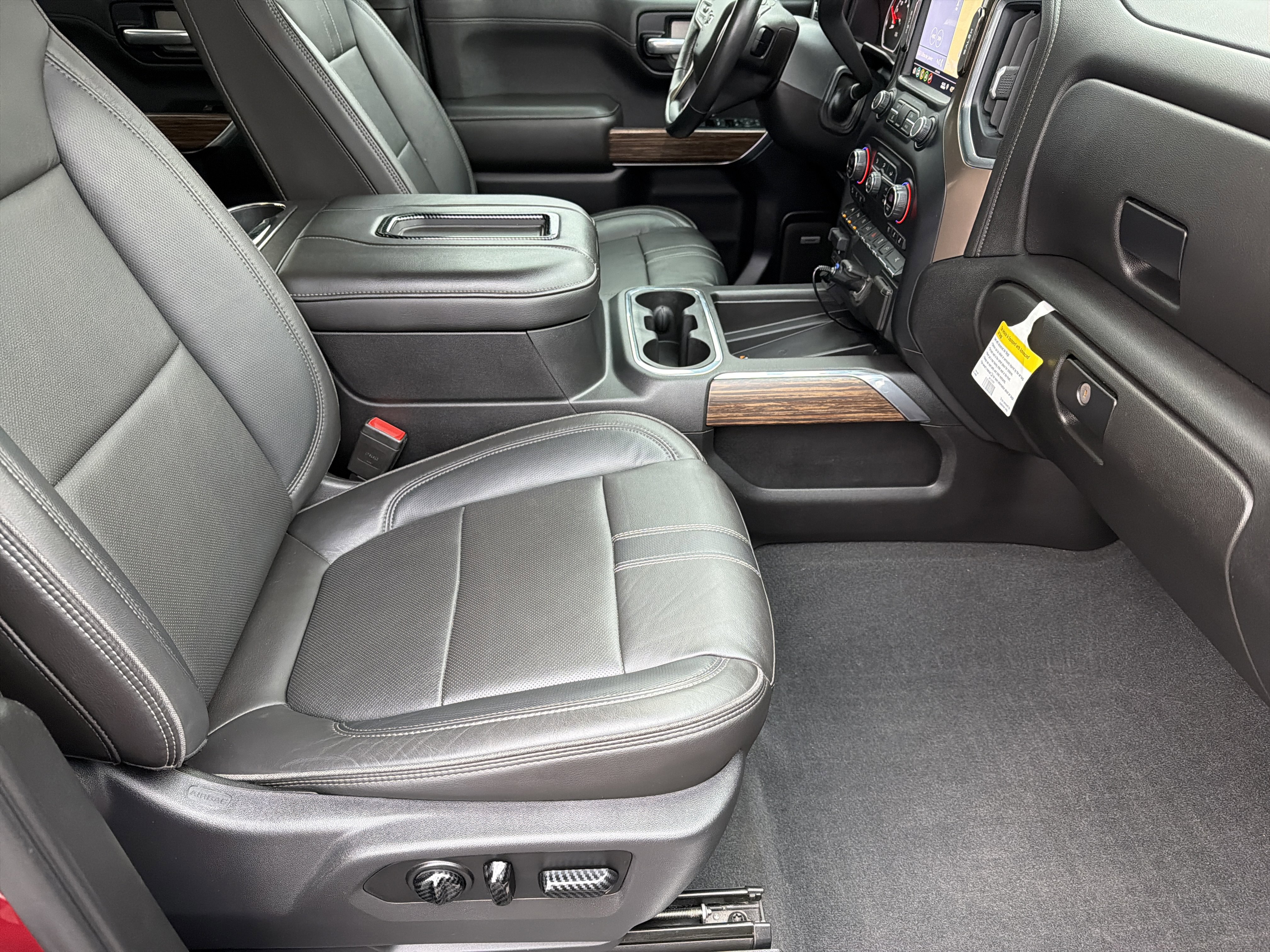 Used 2019 Chevrolet Silverado 1500 High Country w/ Technology Package image 14