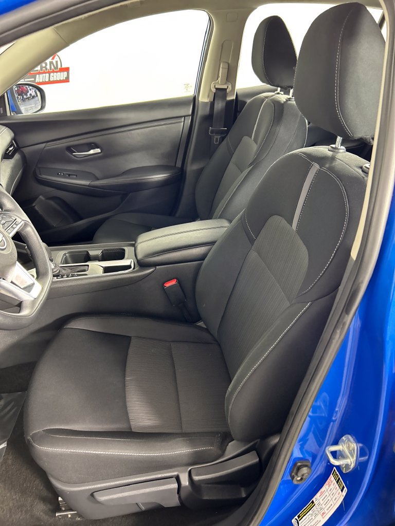 Used 2025 Nissan Sentra SV FWD image 12