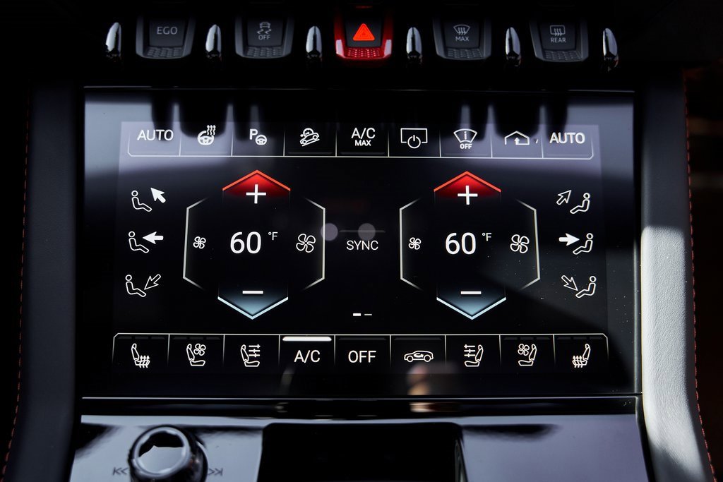 Used 2025 Lamborghini Urus SE image 75