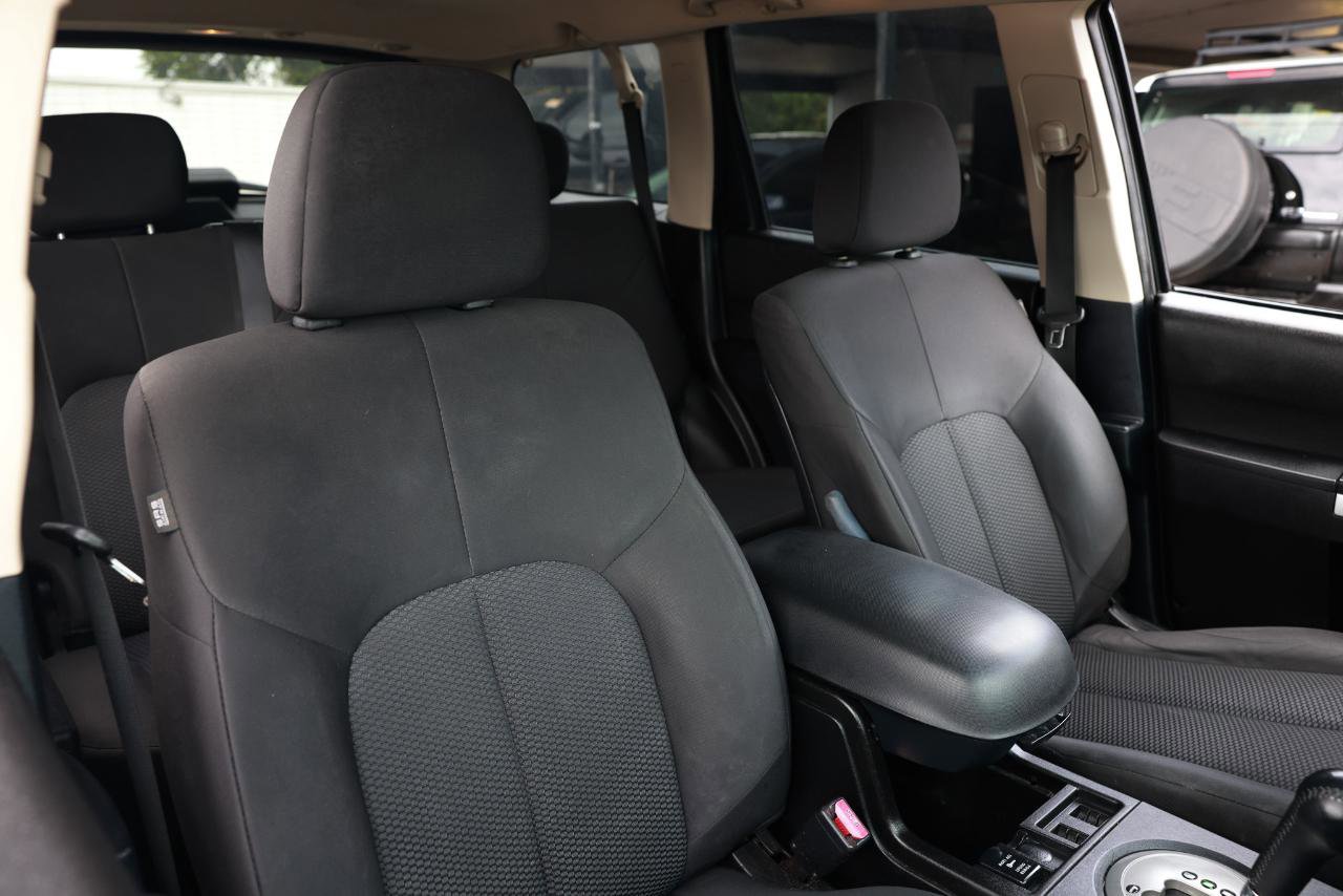 Used 2011 Mitsubishi Endeavor LS AWD/4WD image 16