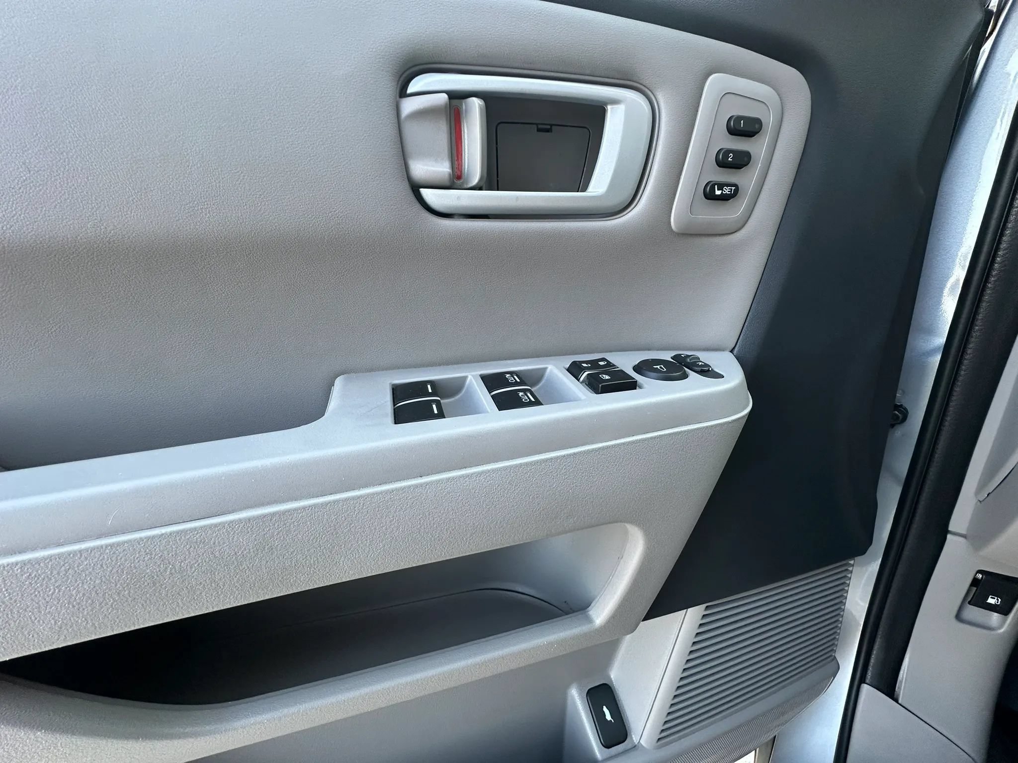 Used 2015 Honda Pilot Touring image 35