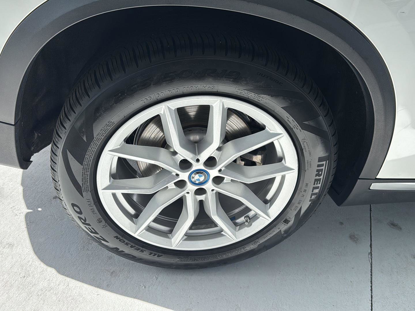 Certified 2023 BMW X5 xDrive45e w/ Parking Assistance Package image 34