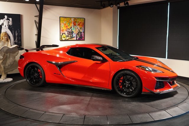 Used 2024 Chevrolet Corvette Z06 w/ Z07 Performance Package RWD image 14