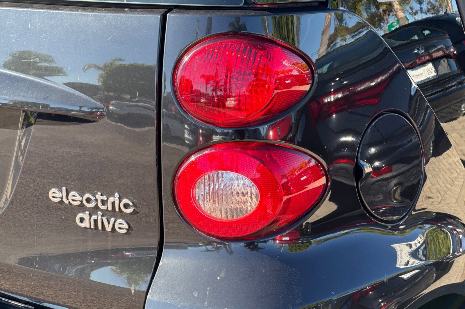 Used 2016 smart fortwo passion image 22