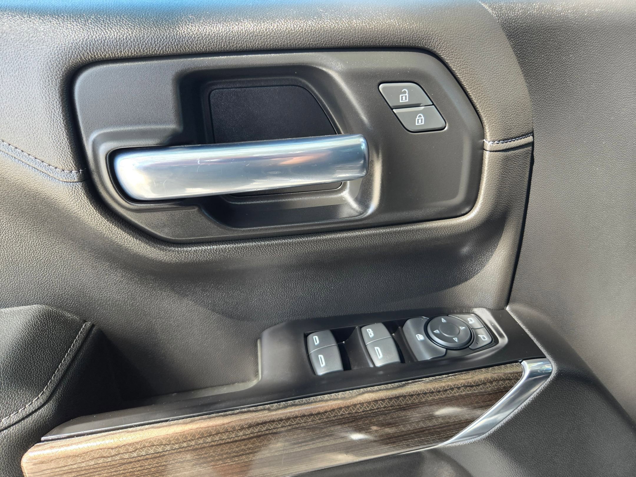 Certified 2019 Chevrolet Silverado 1500 RST AWD/4WD image 19
