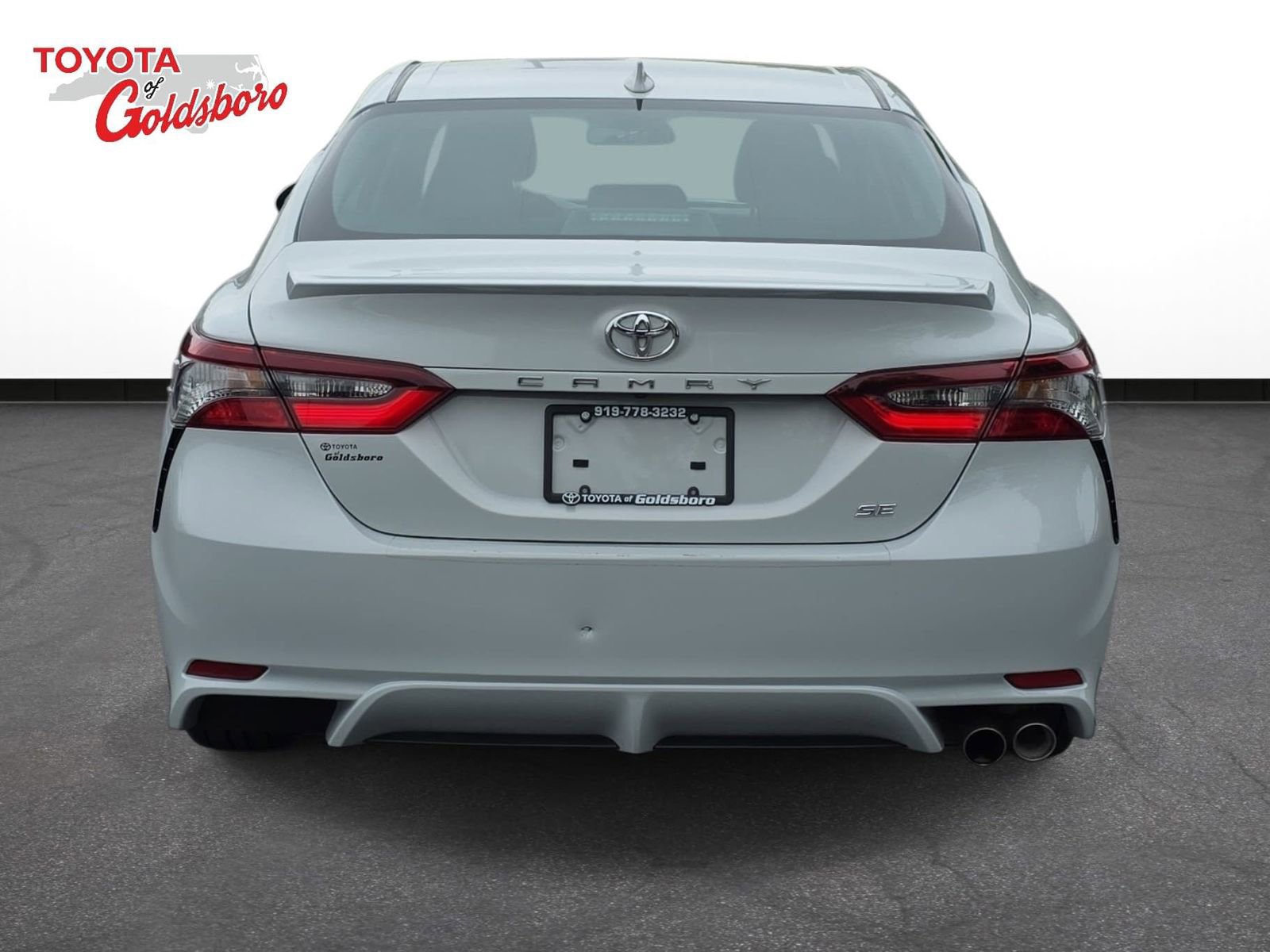 Used 2023 Toyota Camry SE FWD image 6