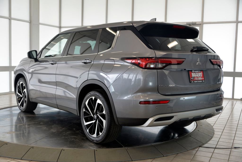 Used 2023 Mitsubishi Outlander SE image 6