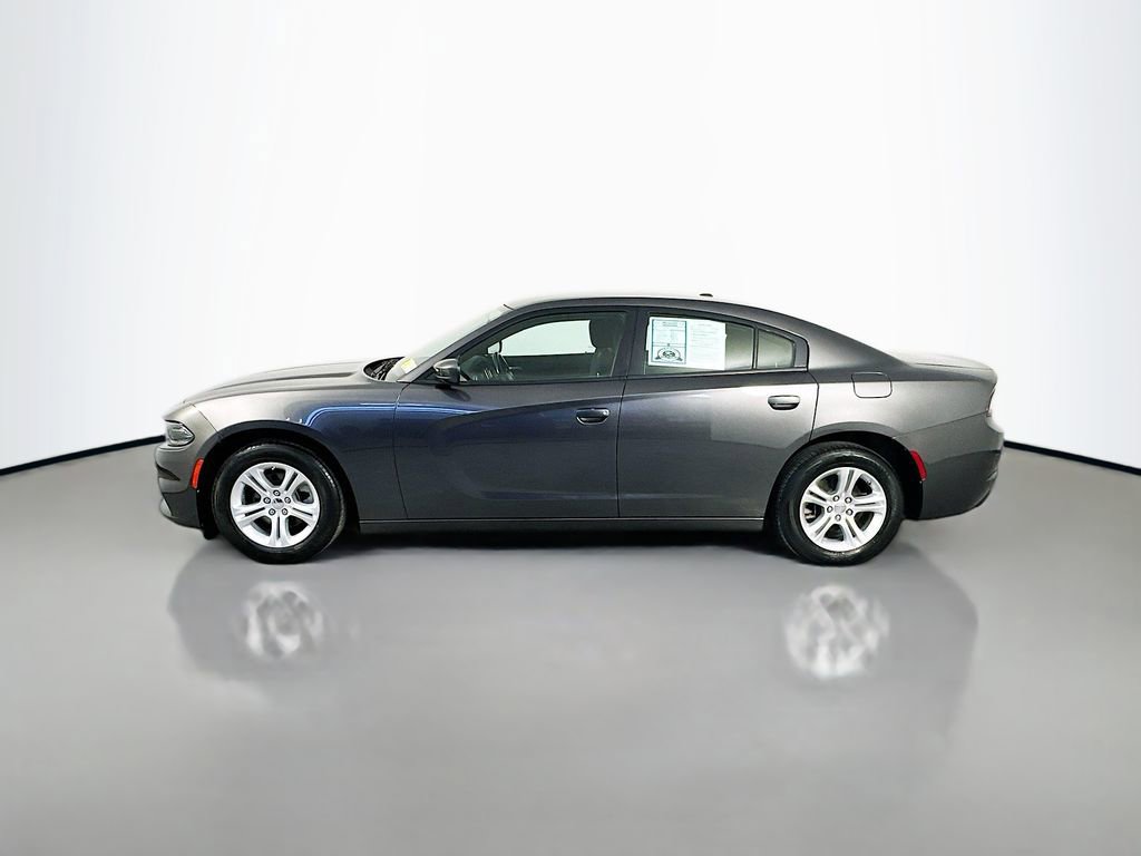 Used 2022 Dodge Charger SXT RWD image 4