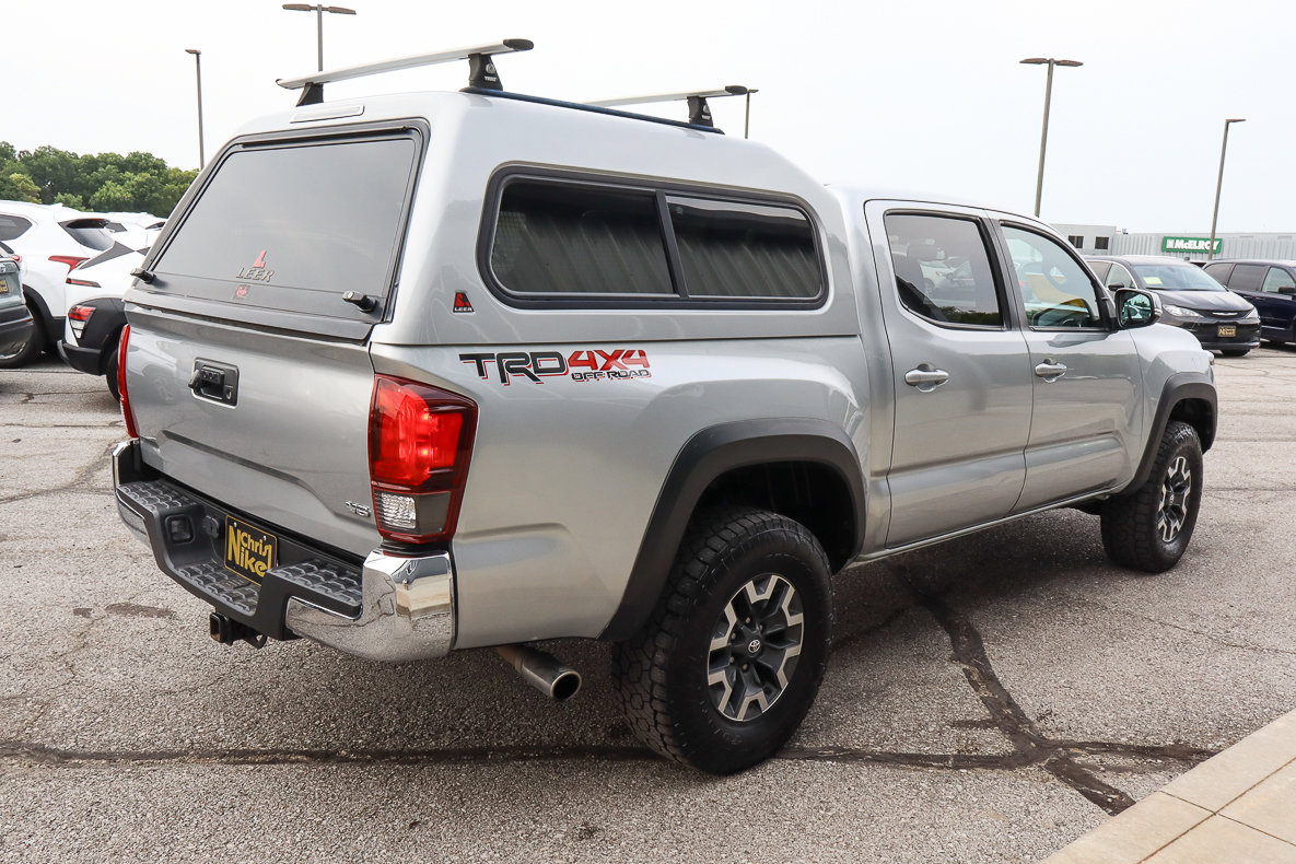 Used 2022 Toyota Tacoma TRD Off-Road image 4