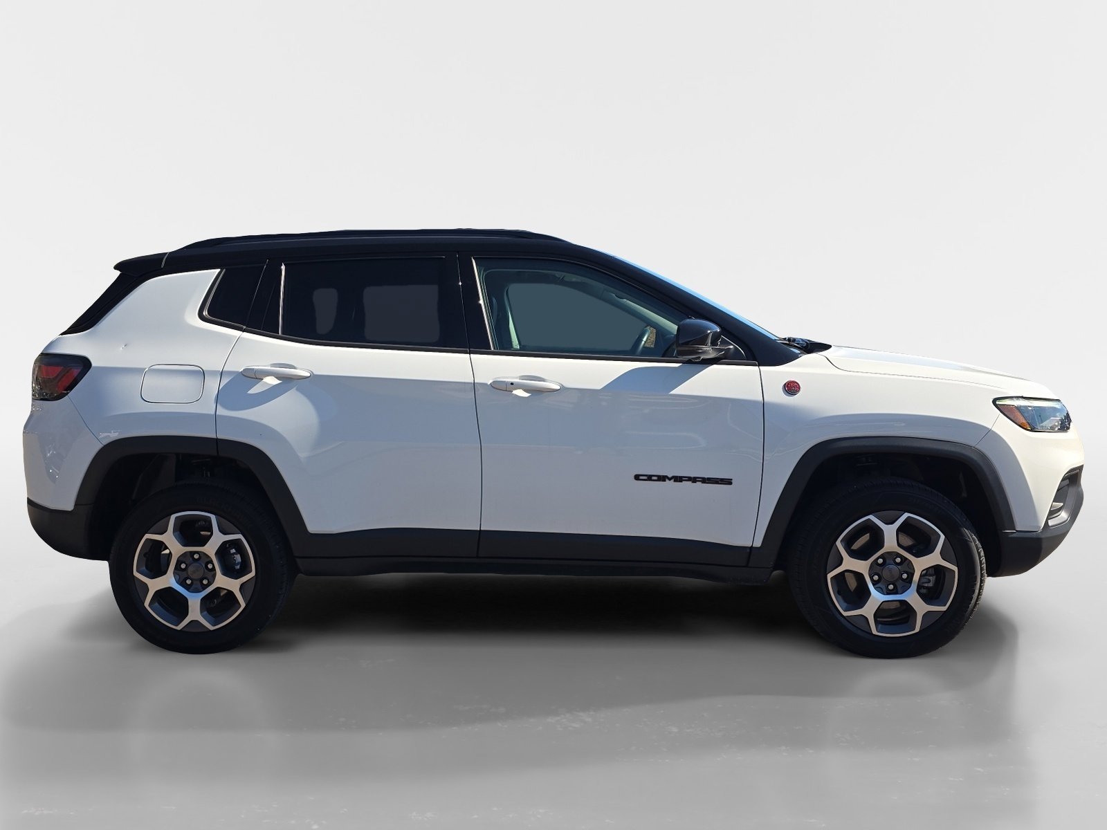 Used 2022 Jeep Compass Trailhawk w/ Trailhawk Elite Group image 6