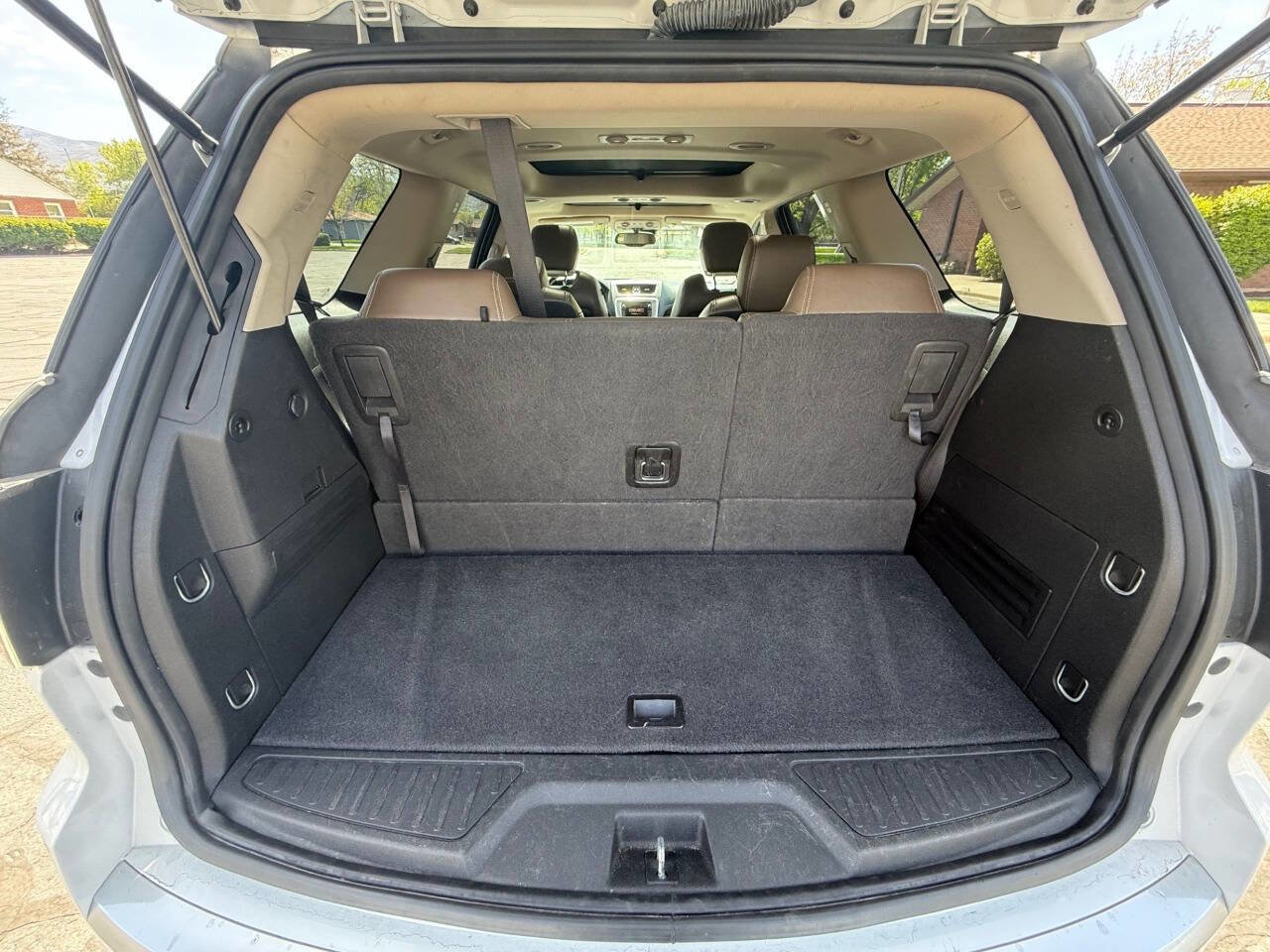 Used 2016 GMC Acadia SLT w/ Open Road Package image 16