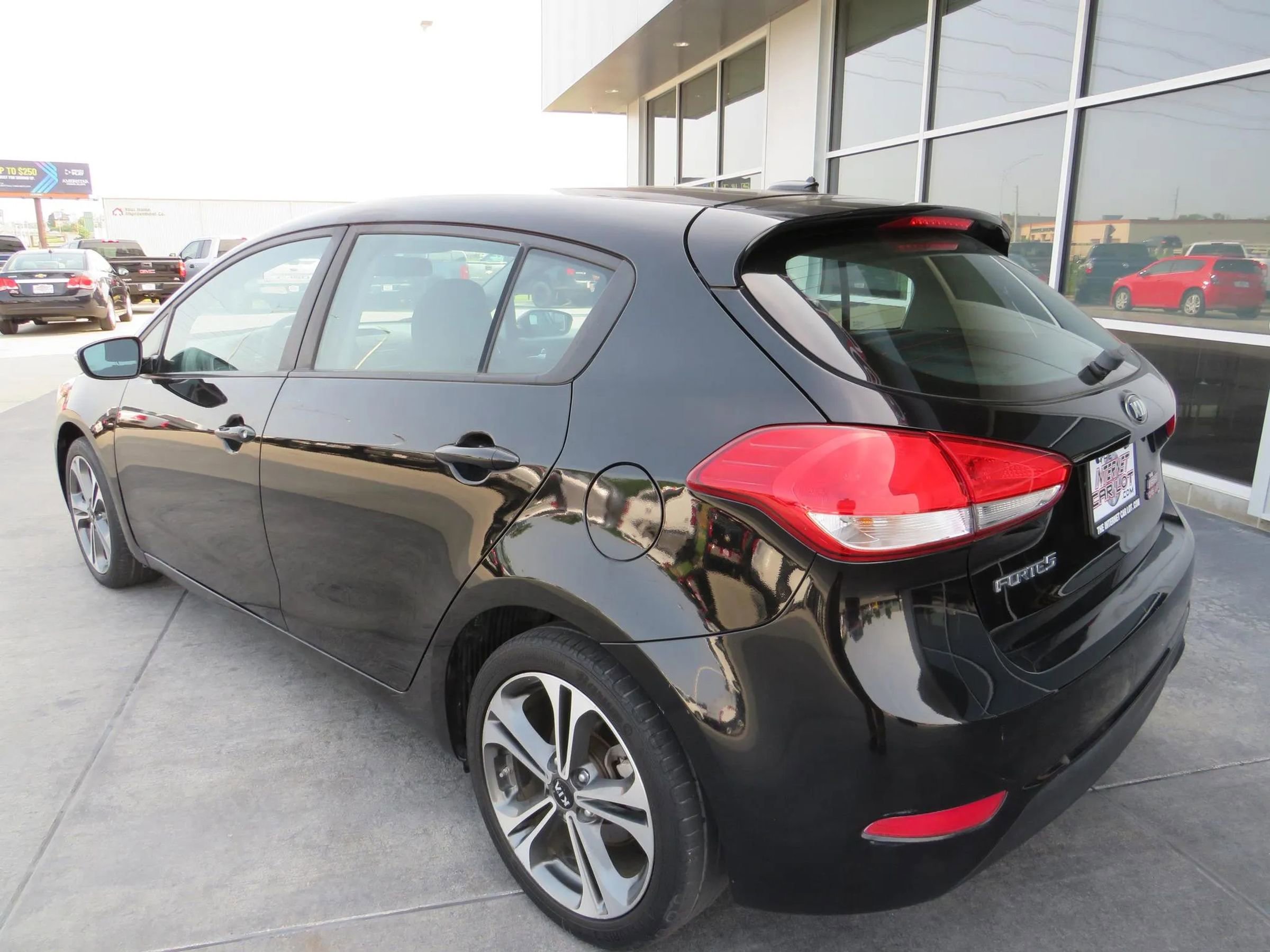 Used 2017 Kia Forte LX image 5