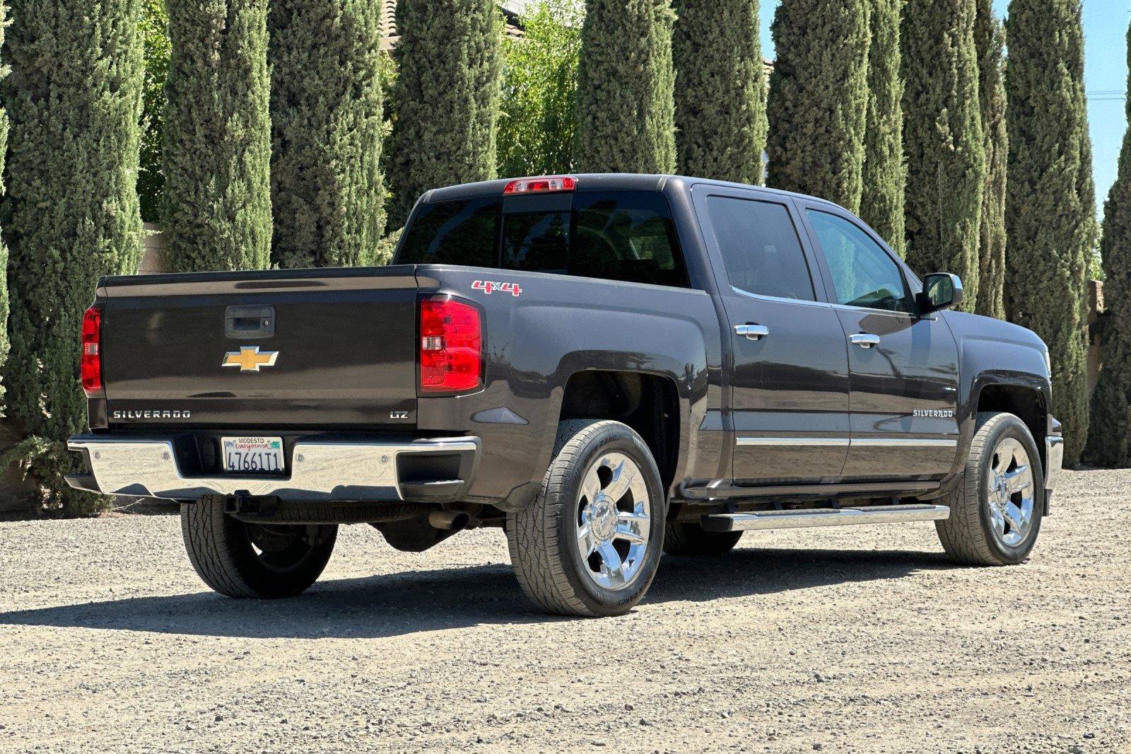 Used 2015 Chevrolet Silverado 1500 LTZ w/ LTZ Plus Package AWD/4WD image 4