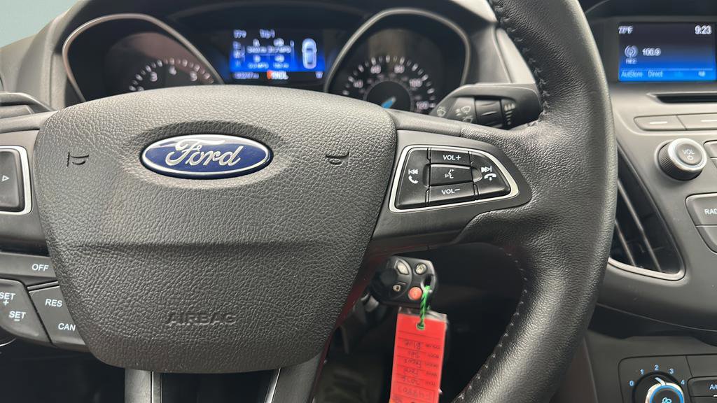Used 2016 Ford Focus SE w/ SE Cold Weather Package FWD image 20