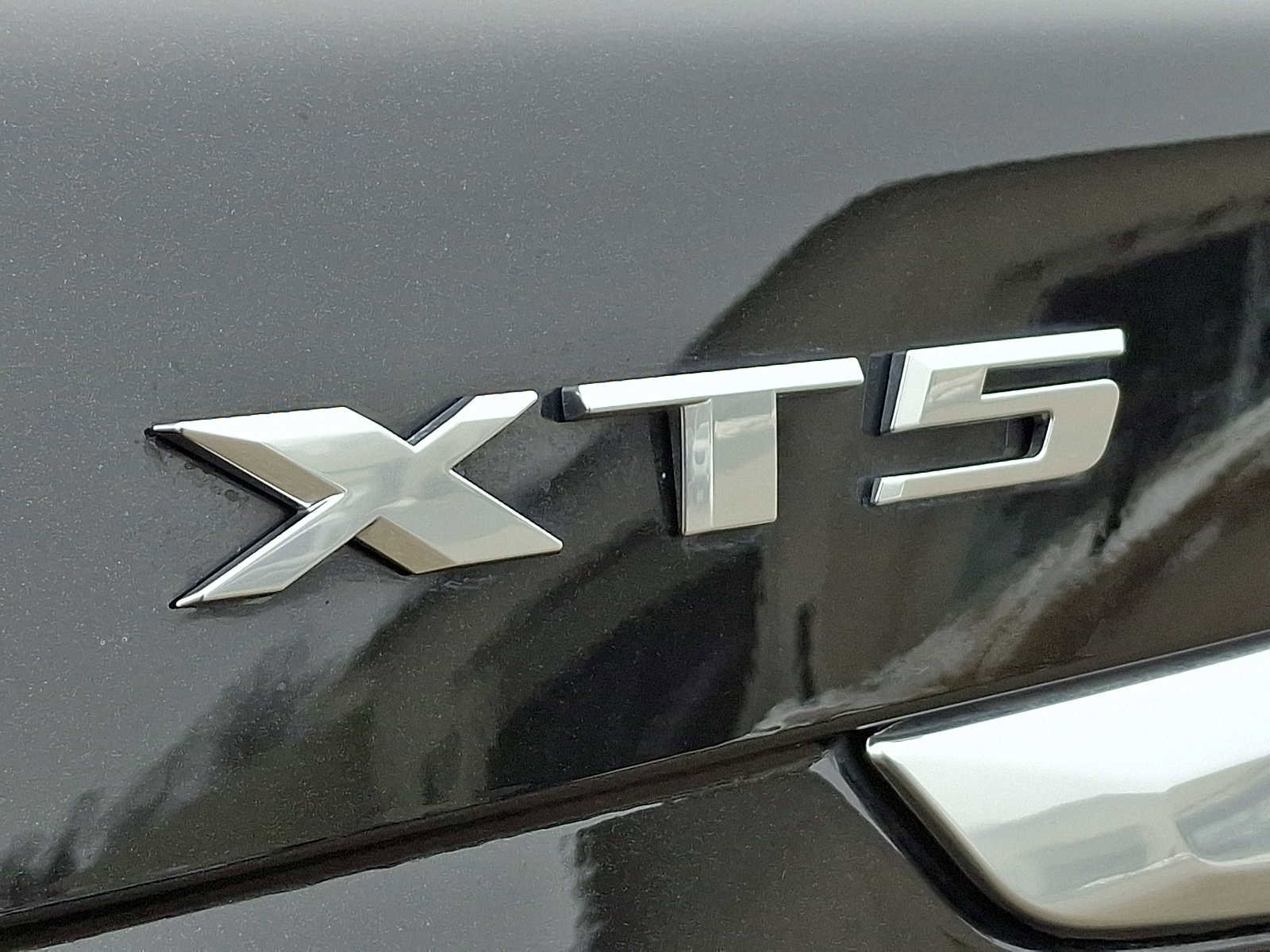 Certified 2024 Cadillac XT5 Premium Luxury w/ LPO, Floor Liner Package image 38