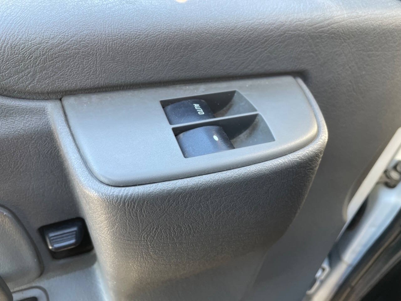 Used 2019 GMC Savana 2500 w/ Driver Convenience Package RWD image 18