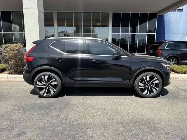 New 2024 Volvo XC40 B5 Plus w/ Climate Package AWD/4WD image 4