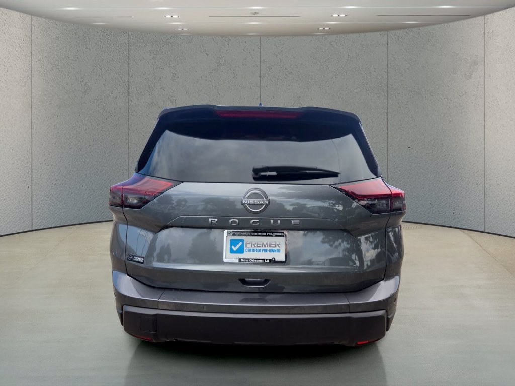 Used 2026 Nissan Rogue S FWD image 4