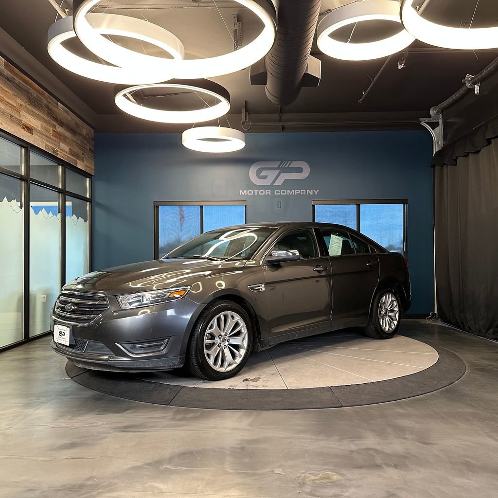 Used 2018 Ford Taurus Limited image 7