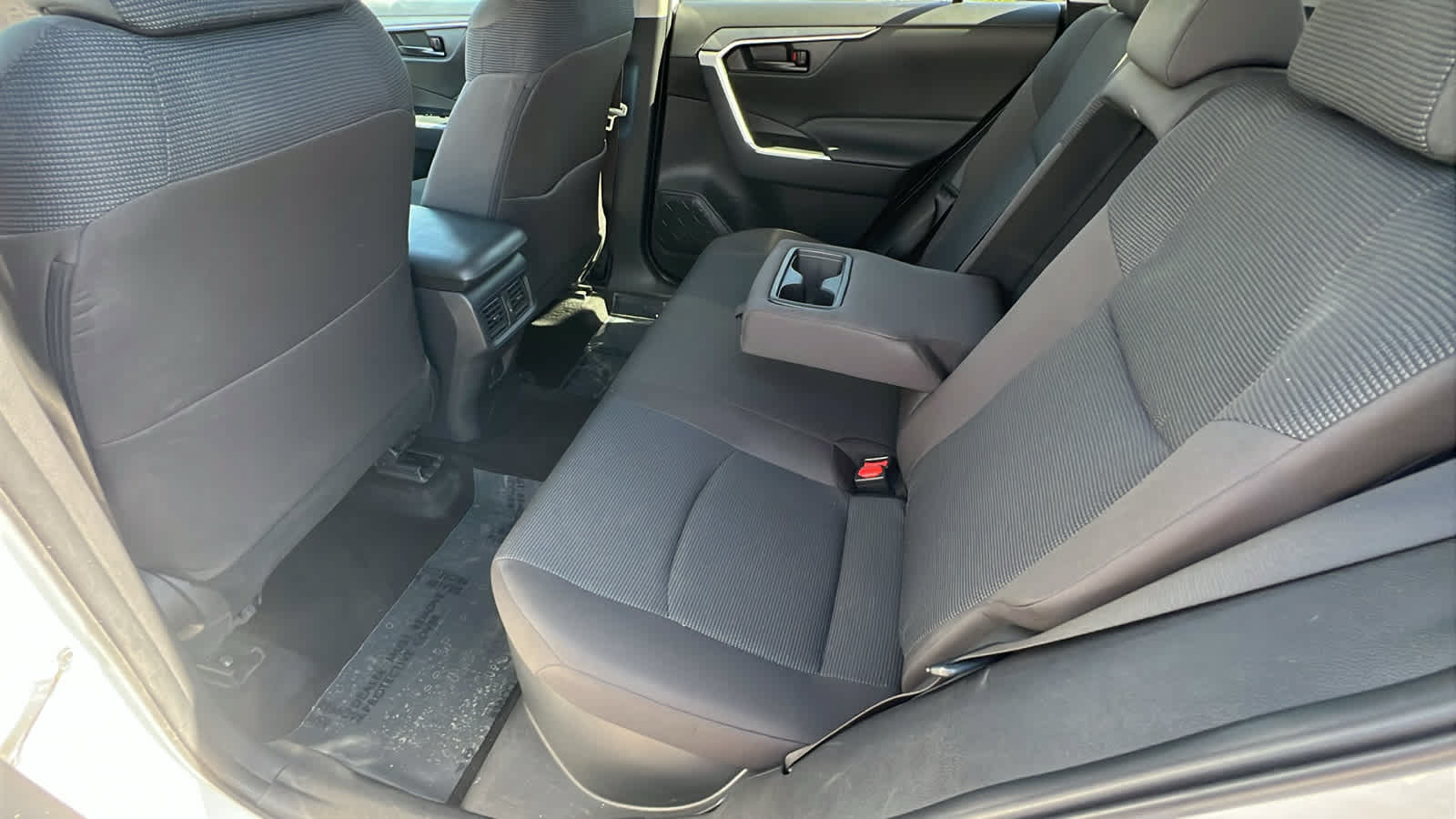 Used 2024 Toyota RAV4 LE AWD/4WD image 24