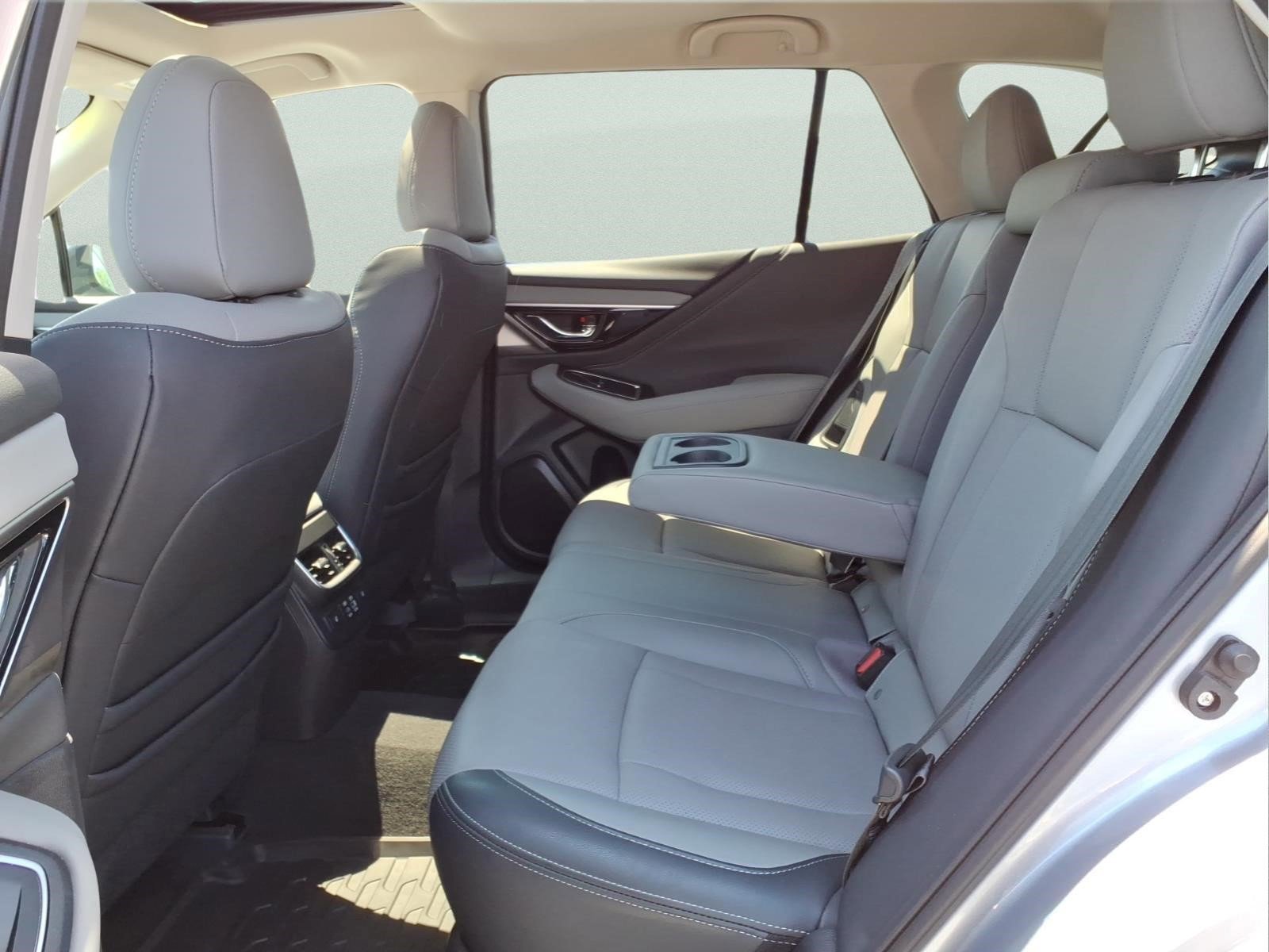 Certified 2023 Subaru Outback Limited AWD/4WD image 6