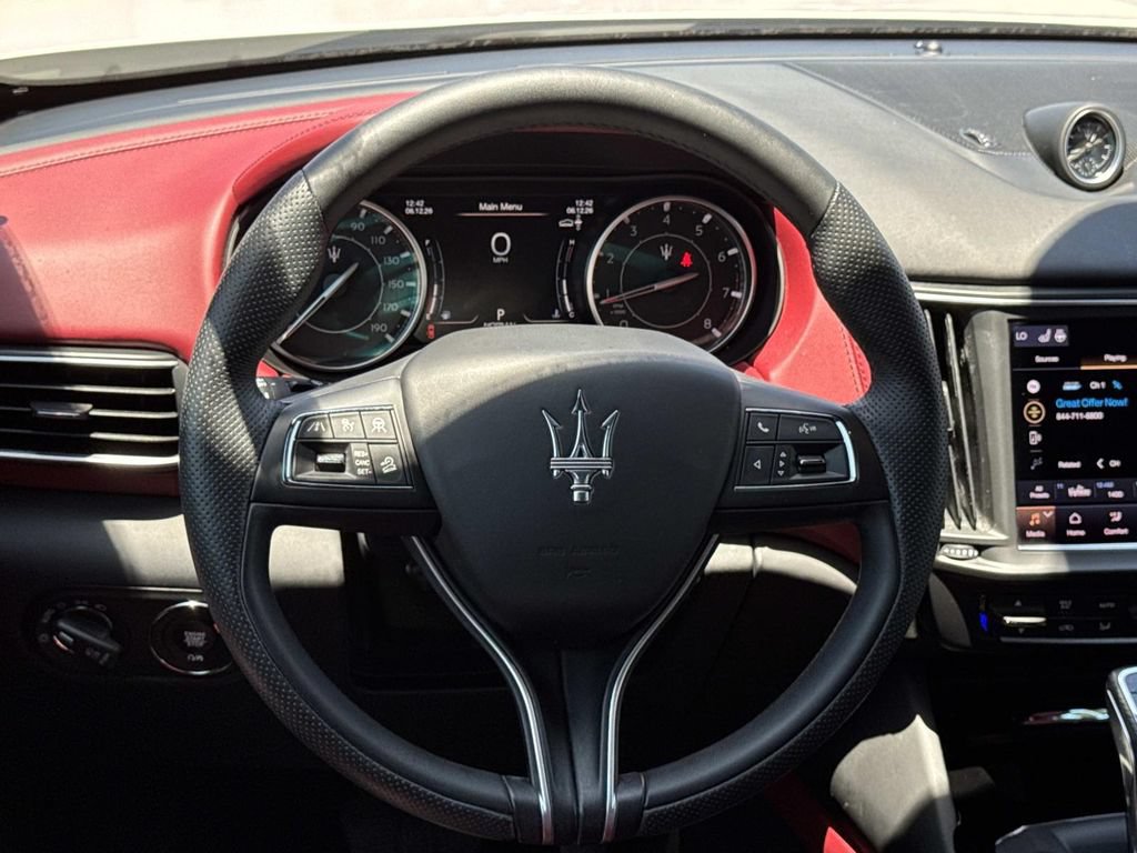 Used 2023 Maserati Levante GT AWD/4WD image 7