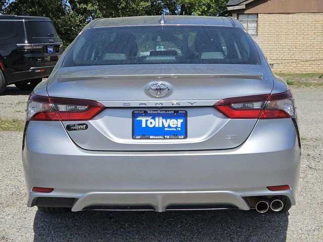 Used 2024 Toyota Camry SE image 8