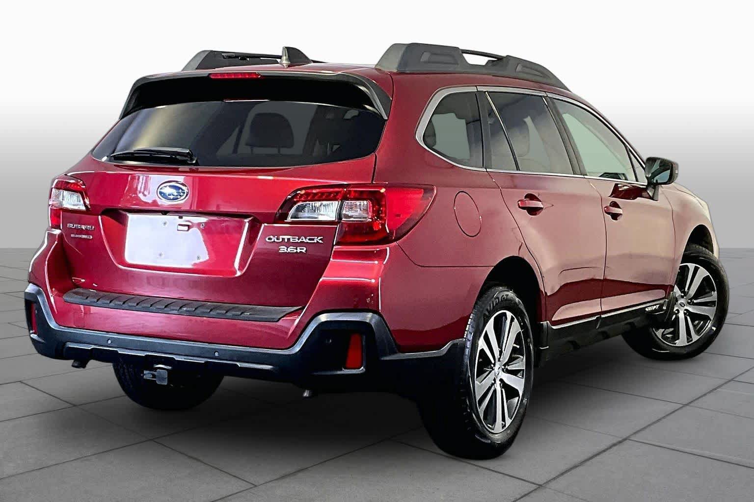 Used 2019 Subaru Outback 3.6R Limited AWD/4WD image 13