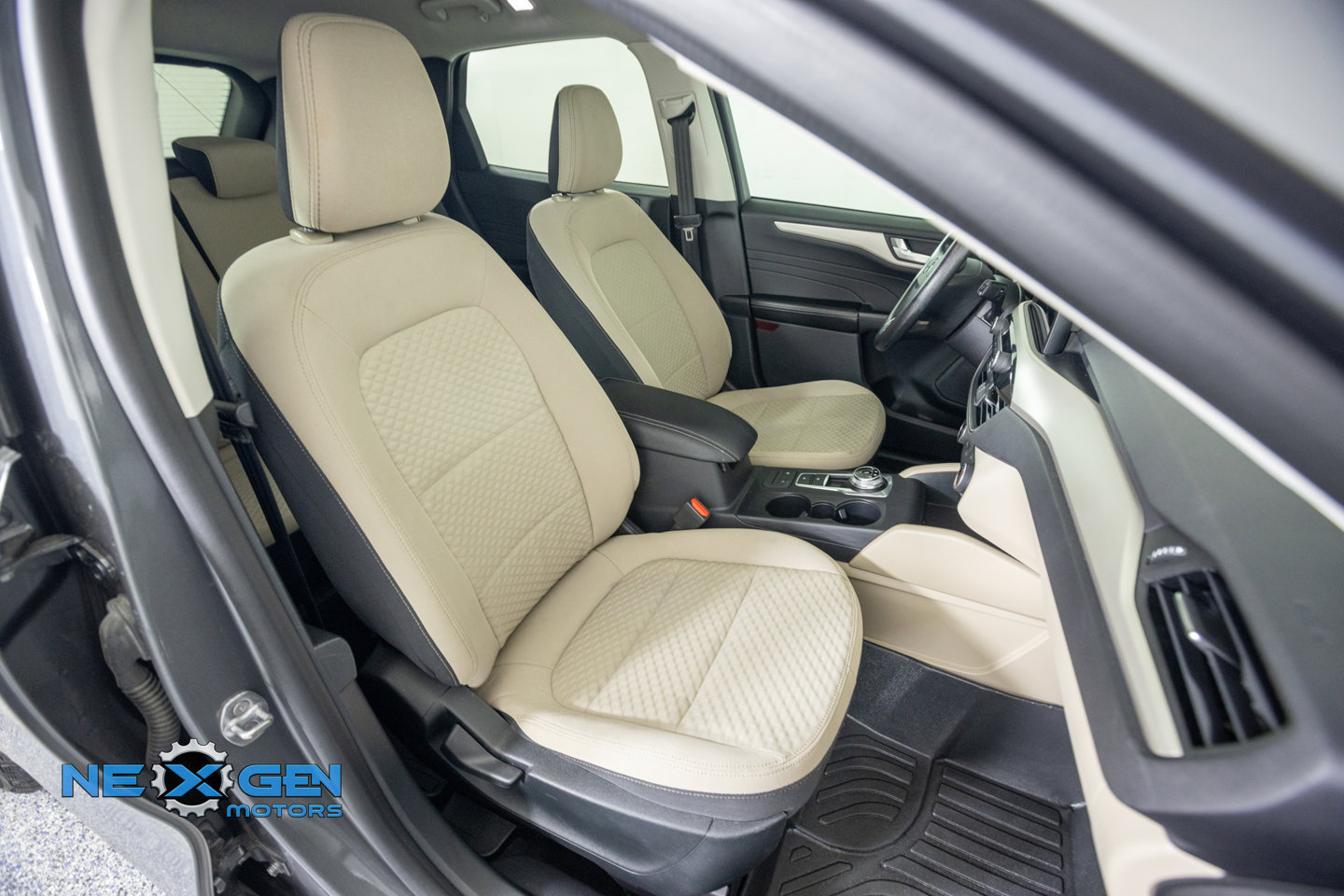 Used 2021 Ford Escape SE FWD image 45