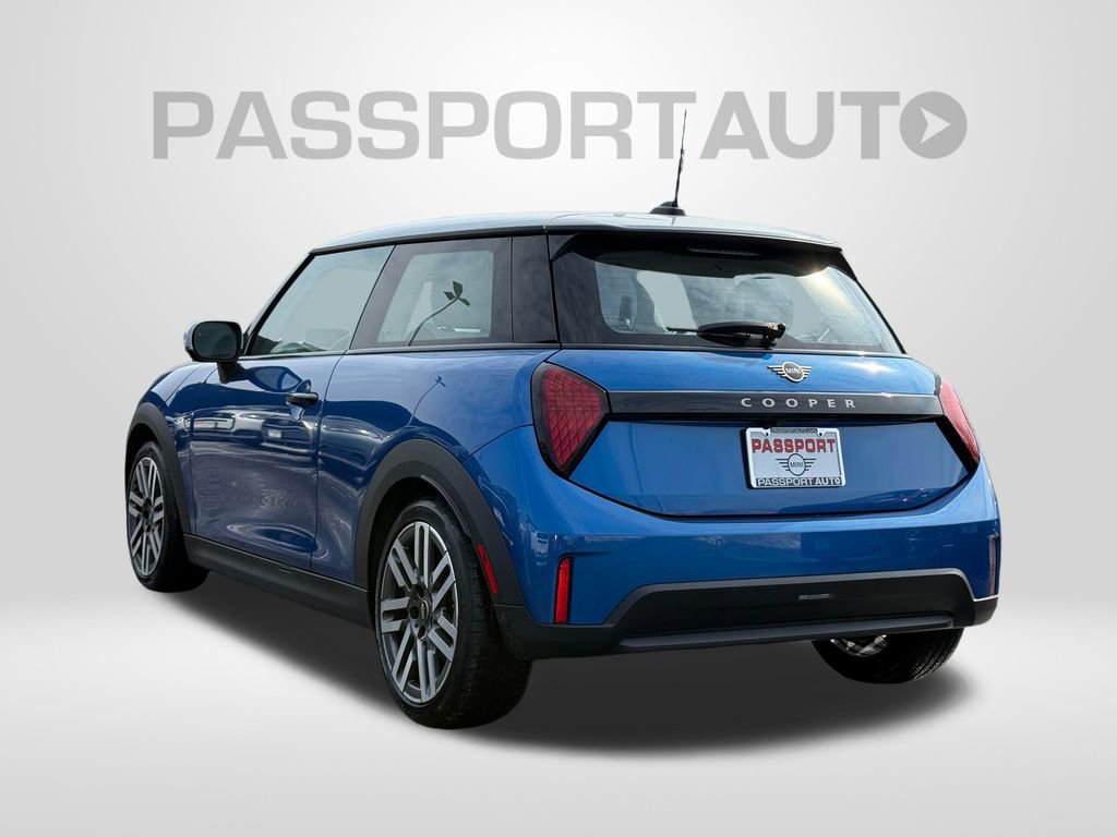 Certified 2025 MINI Cooper 2-Door Hardtop image 5