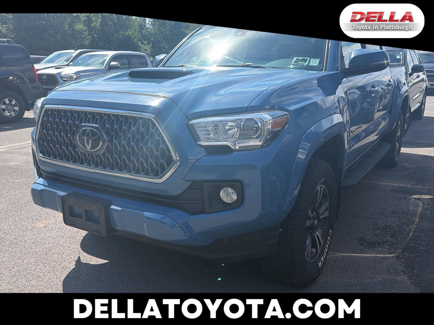 Used 2019 Toyota Tacoma TRD Sport AWD/4WD image 1