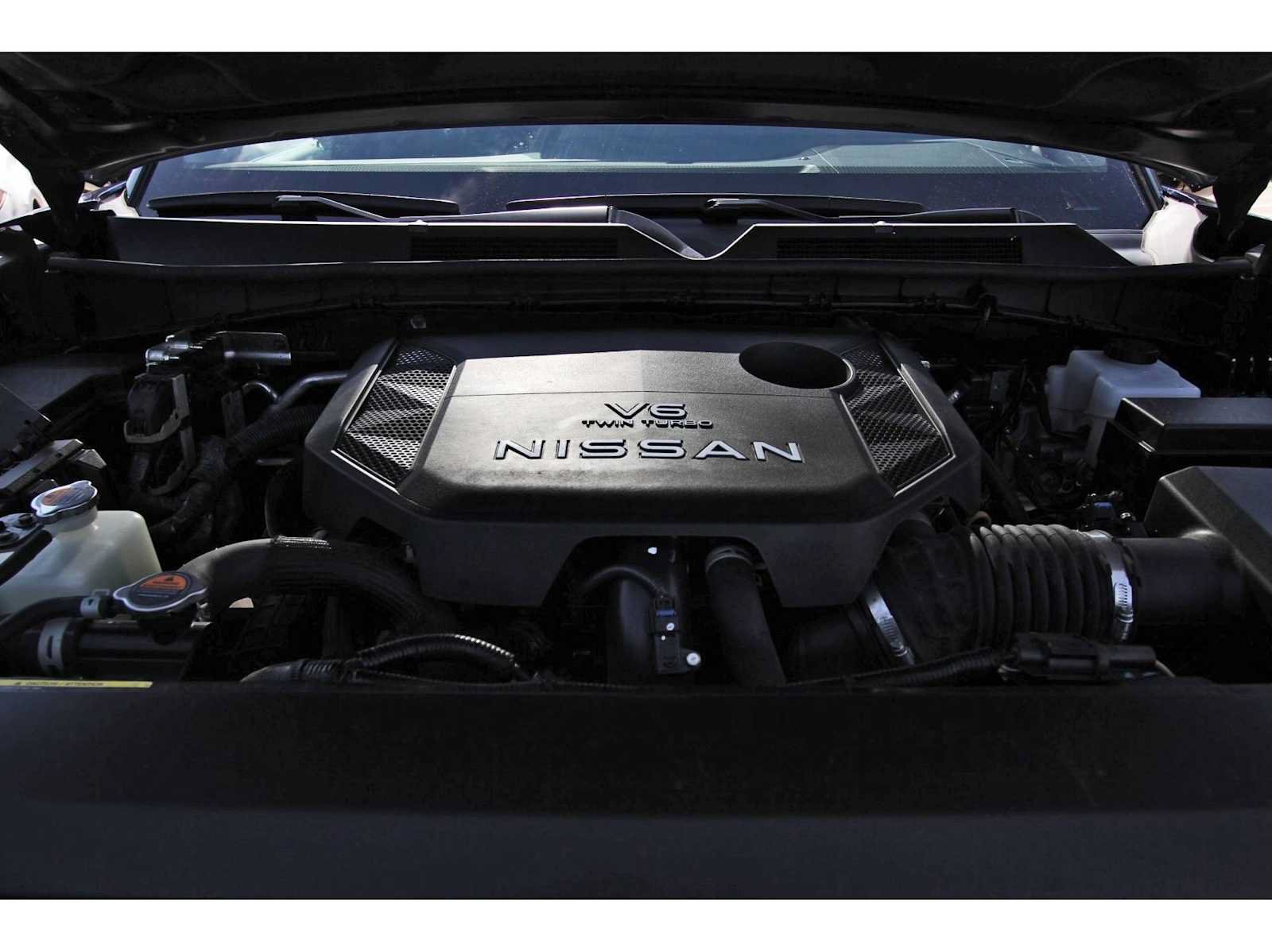 Used 2025 Nissan Armada Platinum RWD image 29