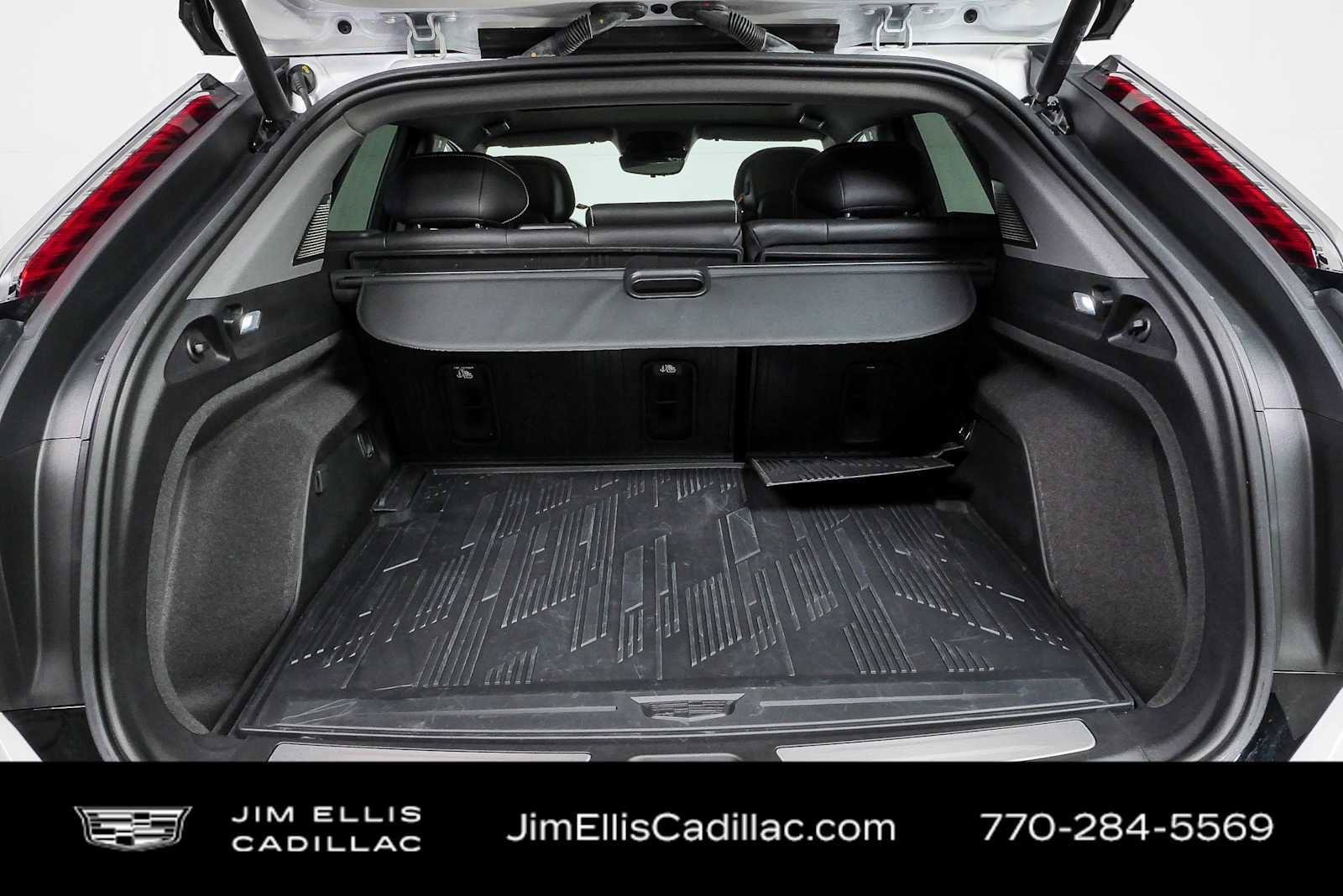 Certified 2025 Cadillac Optiq Luxury 2 w/ LPO, Floor Liner Package AWD/4WD image 30