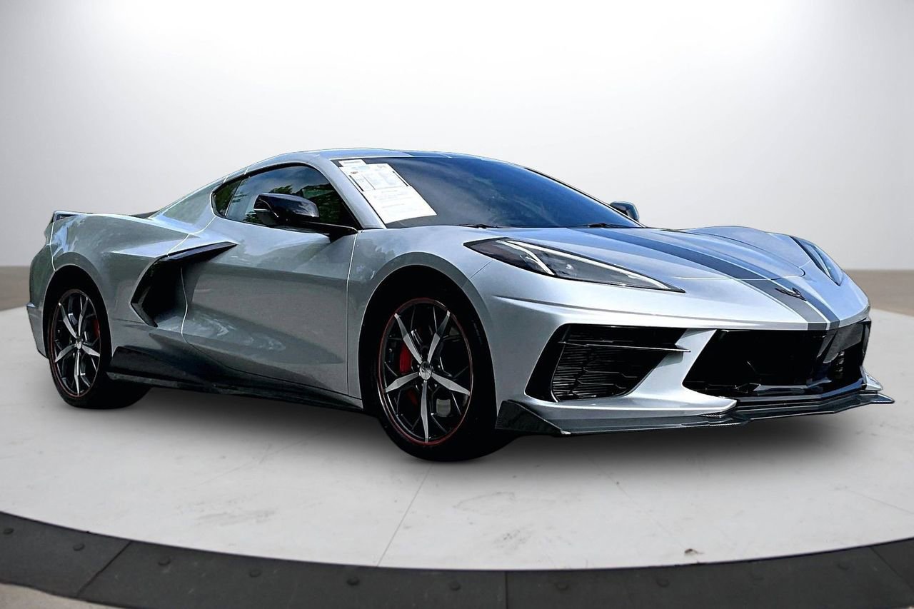 Used 2020 Chevrolet Corvette Stingray Coupe w/ Z51 Performance Package RWD image 2
