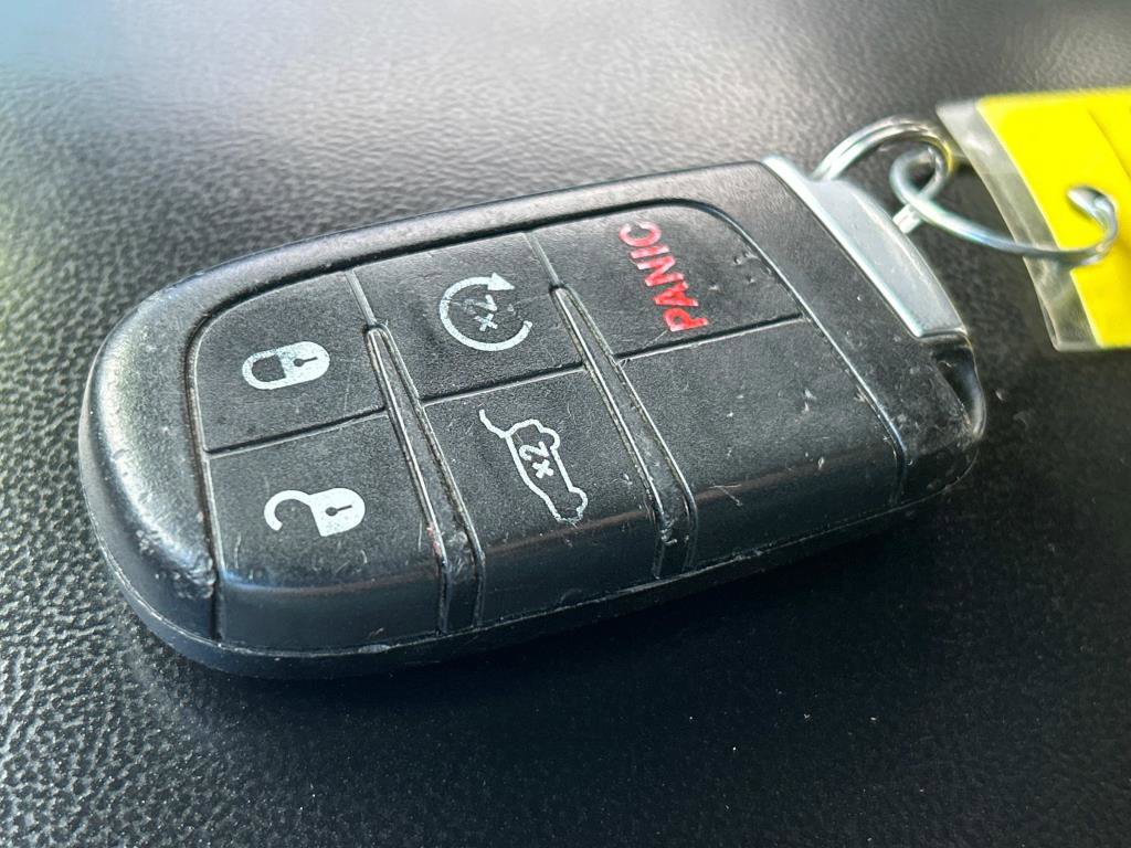 Used 2017 Jeep Grand Cherokee Limited image 37