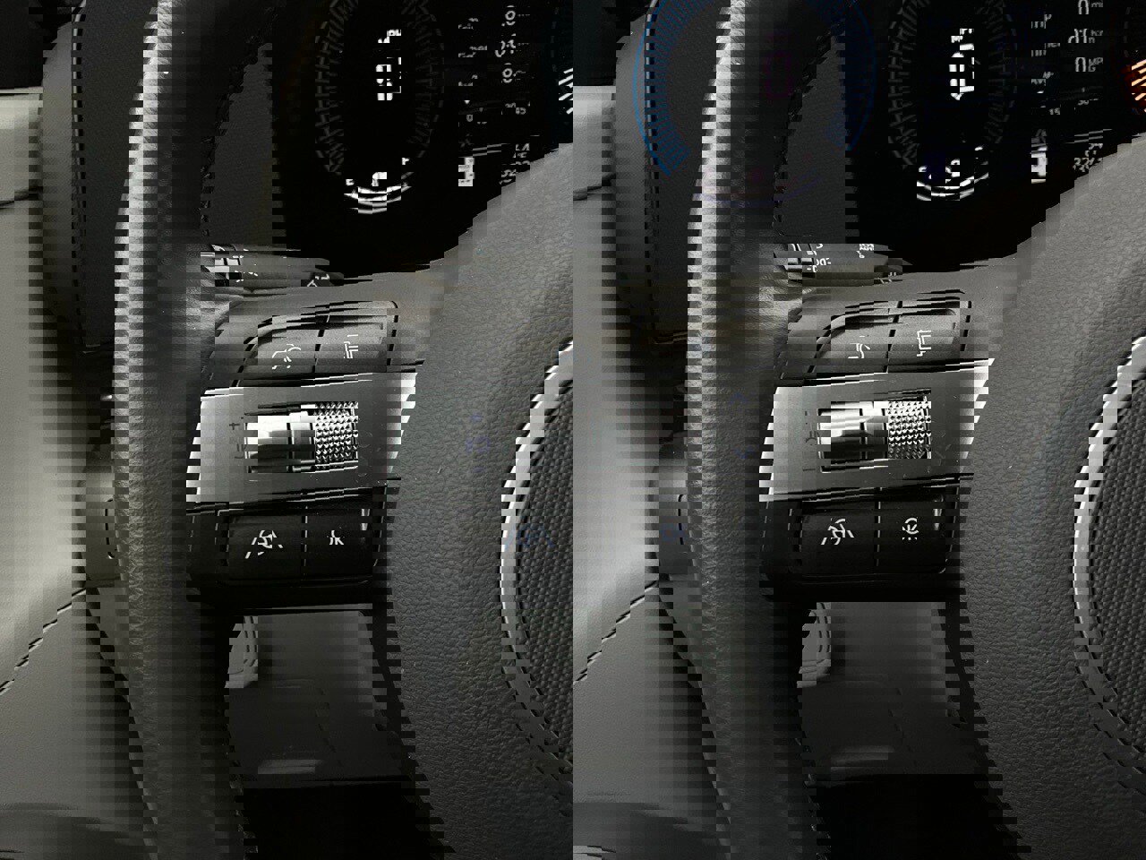 Used 2025 Hyundai Kona SEL image 35