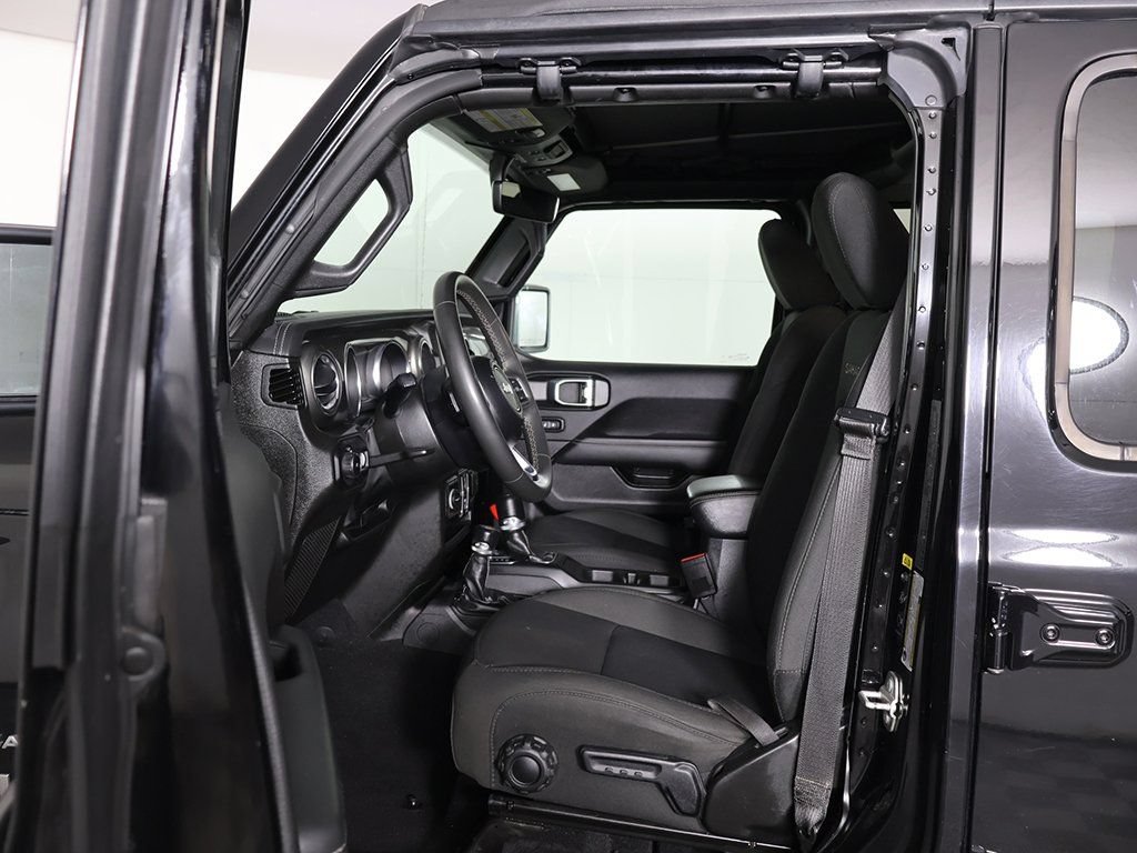 Used 2023 Jeep Wrangler Unlimited Sahara AWD/4WD image 24