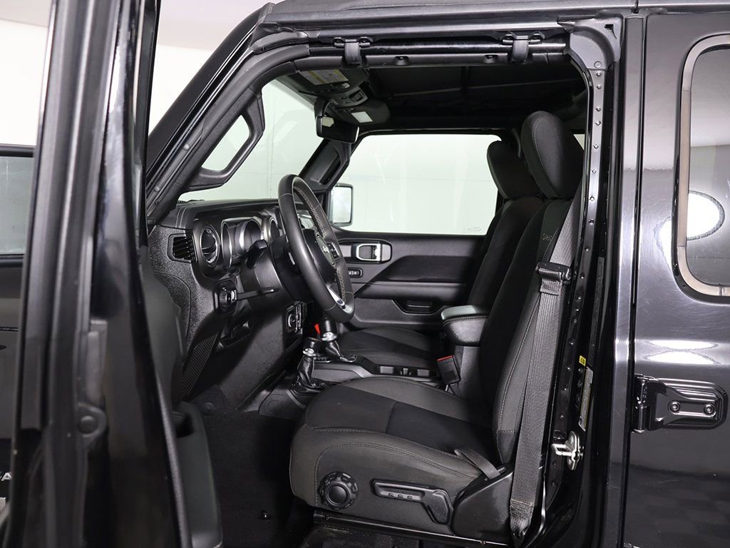 Used 2023 Jeep Wrangler Unlimited Sahara AWD/4WD image 24