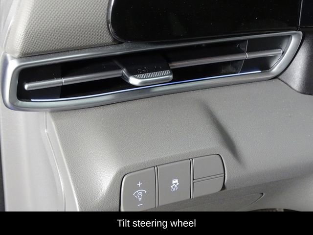 Used 2024 Hyundai Elantra SEL FWD image 18