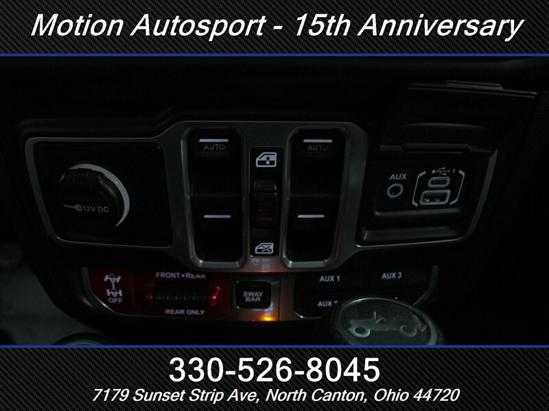 Used 2018 Jeep Wrangler Unlimited Rubicon w/ Dual Top Group AWD/4WD image 19