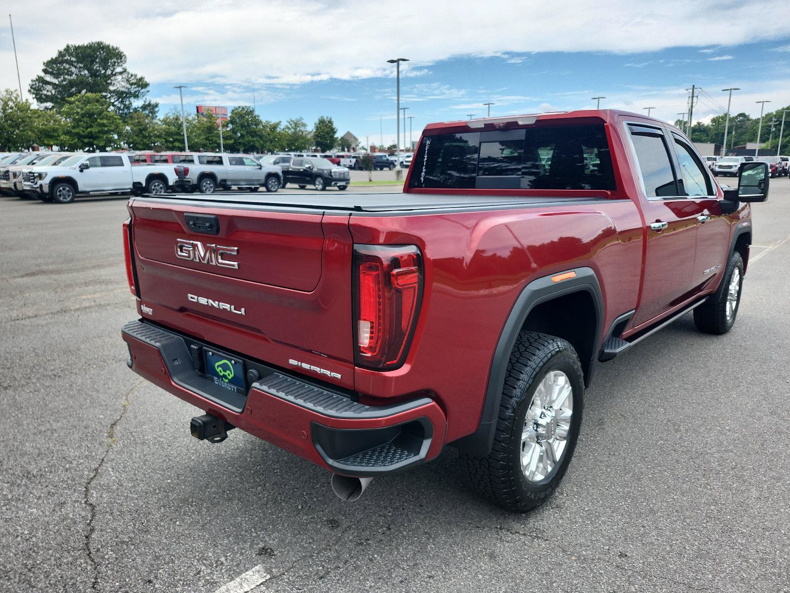 Certified 2022 GMC Sierra 2500 Denali w/ Denali Ultimate Package AWD/4WD image 3