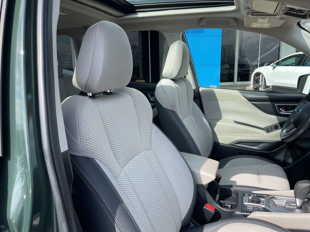 Used 2024 Subaru Forester Premium image 27