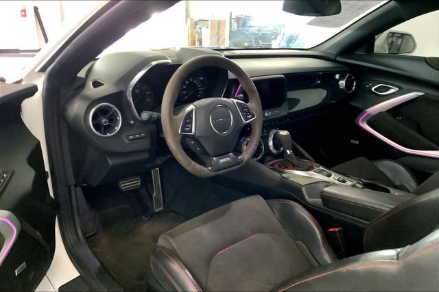 Used 2018 Chevrolet Camaro ZL1 RWD image 7
