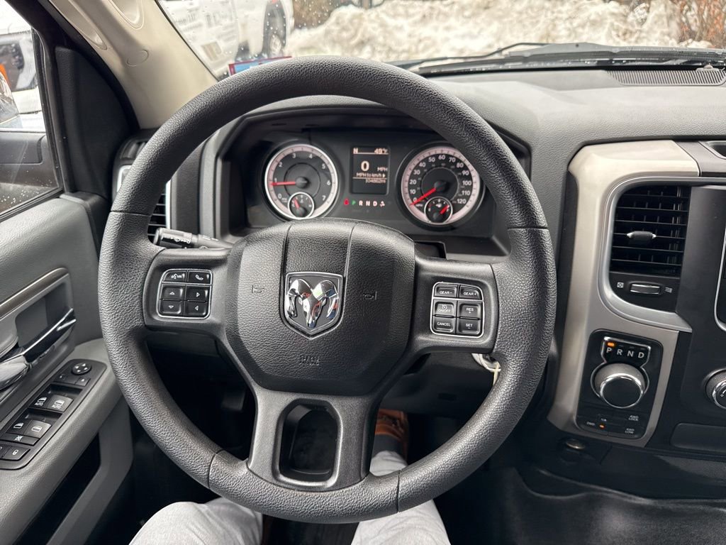 Used 2018 RAM 1500 Classic SLT image 32